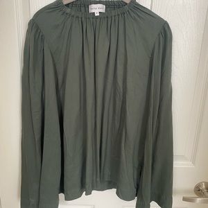 NWT Bella Dahl olive long sleeve top